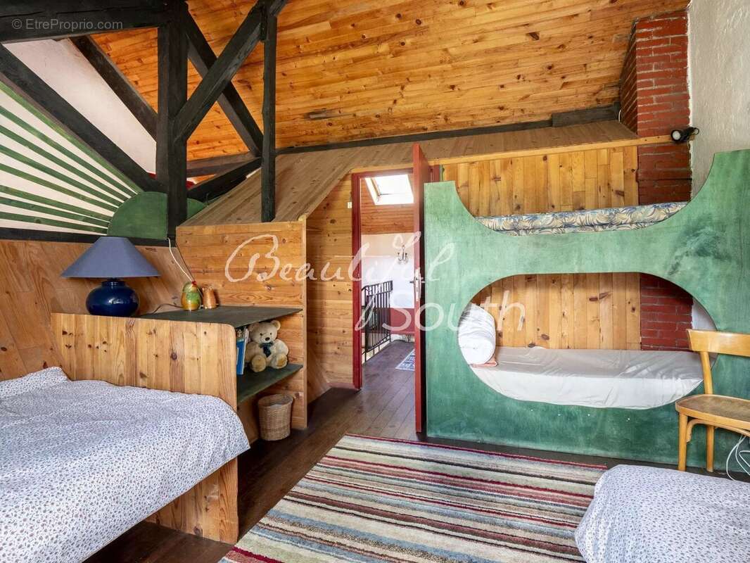 Ensemble immobilier atypique, secteur prades - photo 13