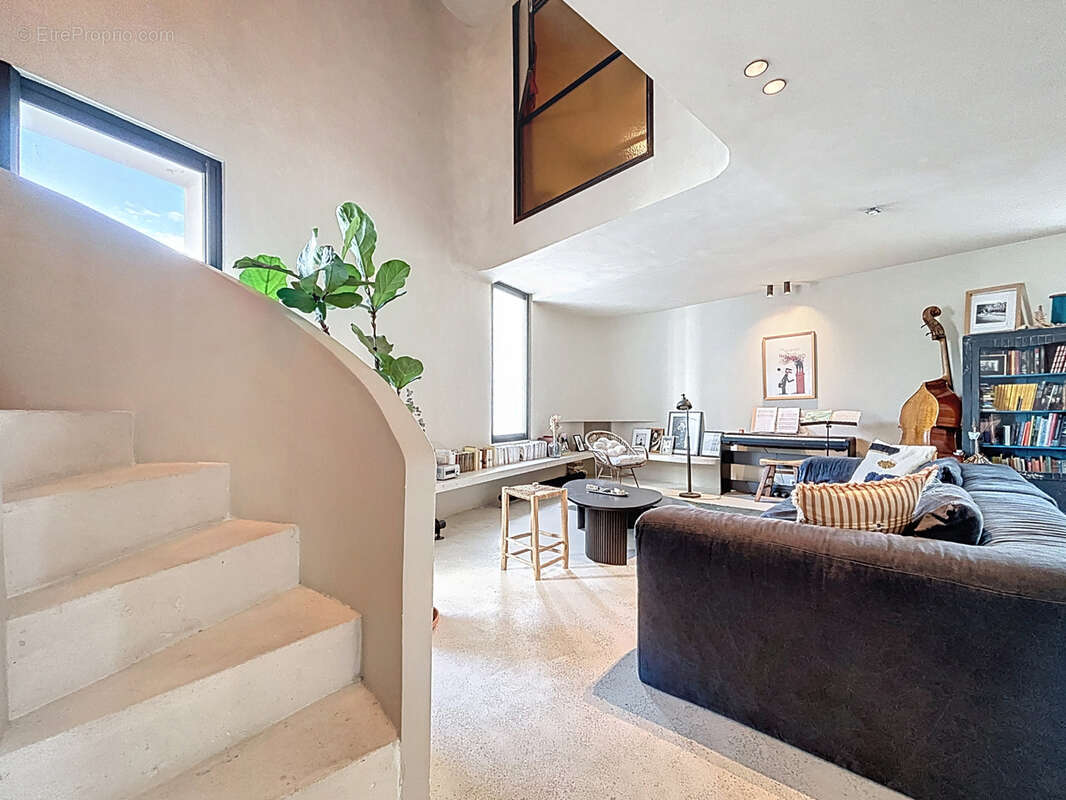 Appartement à MARSEILLE-7E