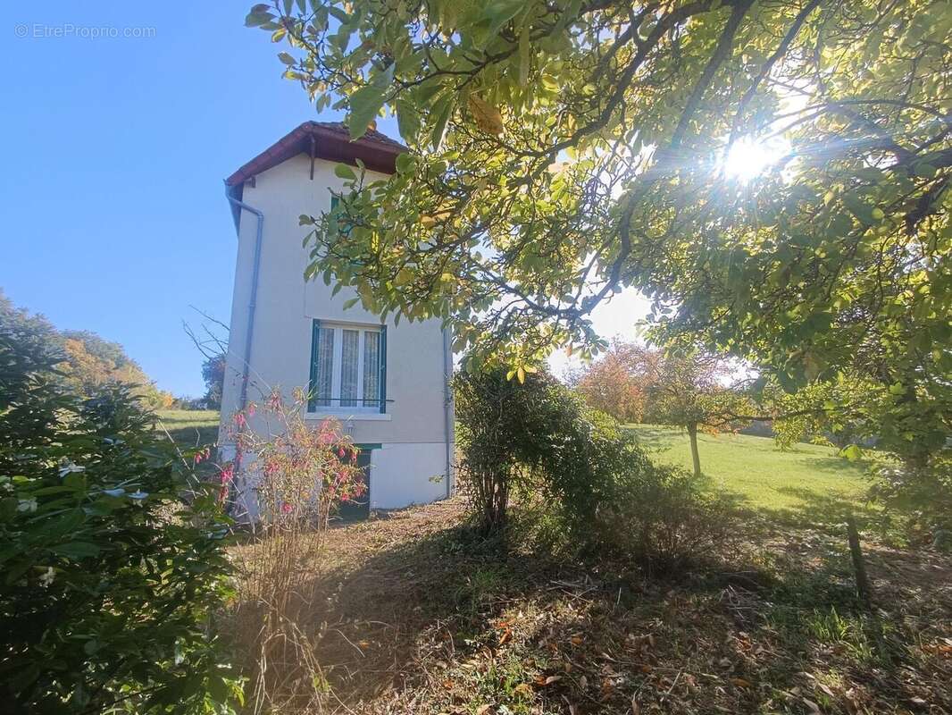 Photo 2 - Maison à MYENNES