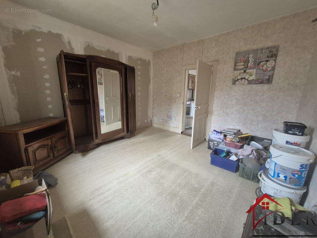 Maison à CORRAVILLERS
