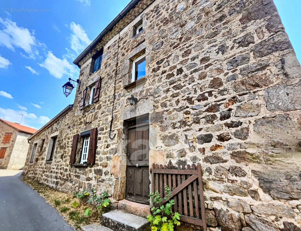 Maison à MONESTIER