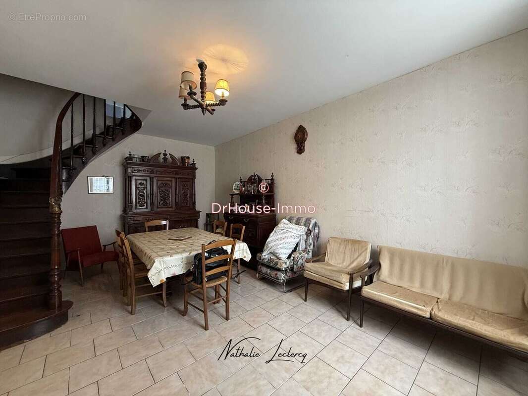 Maison 130 m² à Castillon-La-Bataille  - photo 3