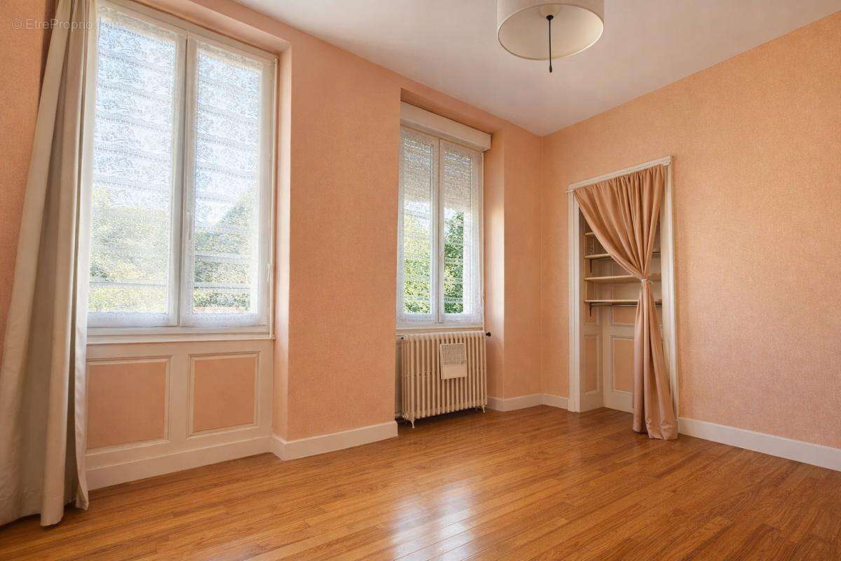 Maison à VERDELAIS