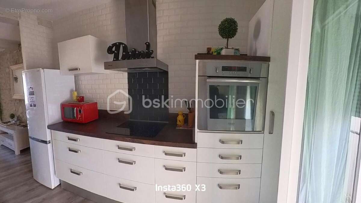 Maison à SAINT-ESTEVE