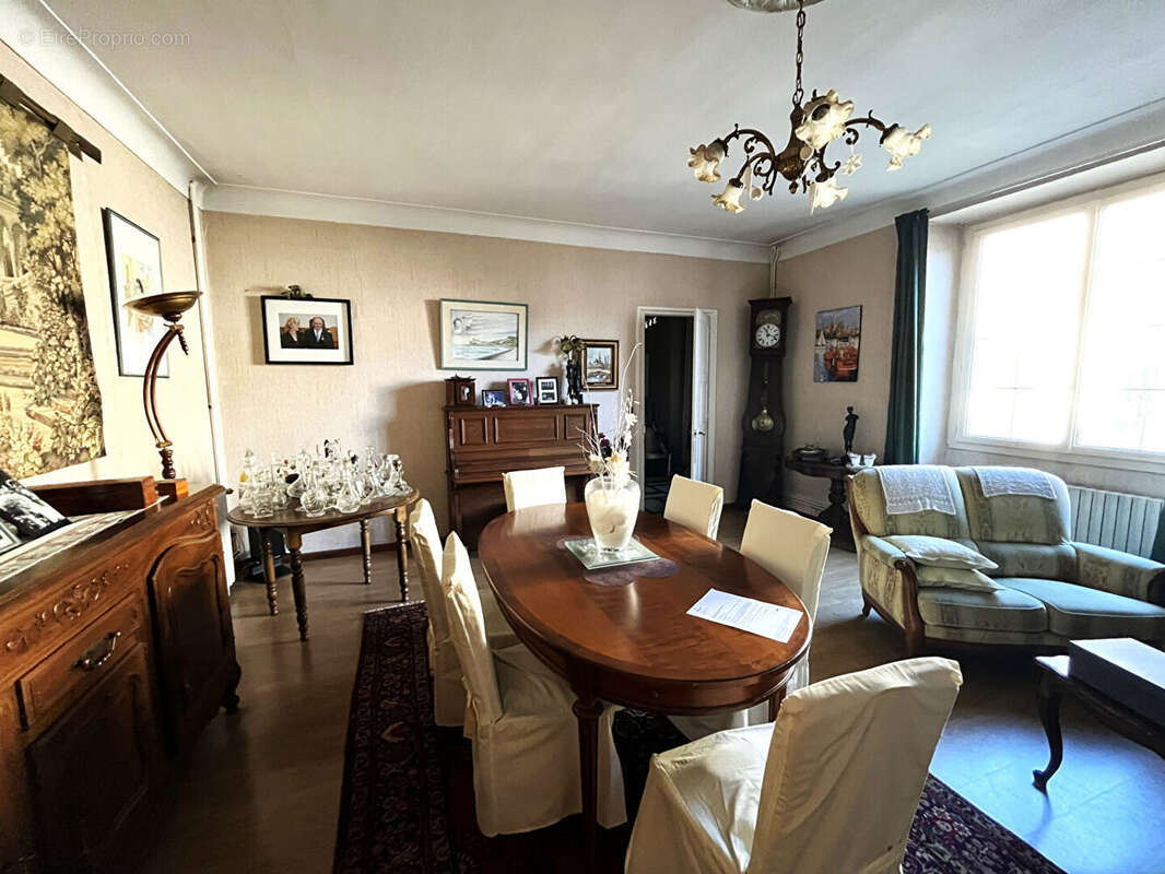 Maison 383 m² à Meillon  - photo 5