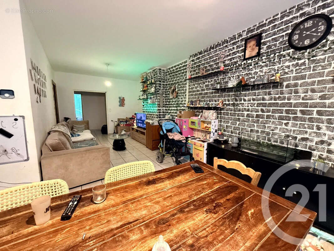 Autre à SAINT-QUENTIN