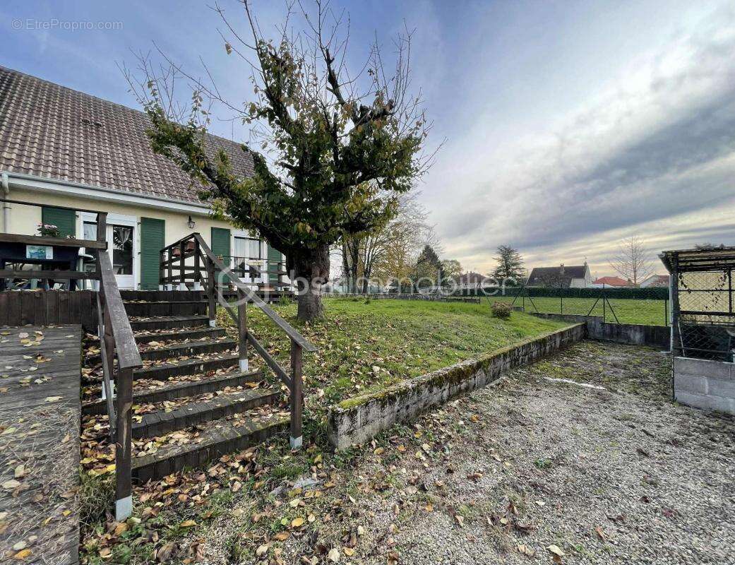 Maison à VILLIERS-EN-LIEU