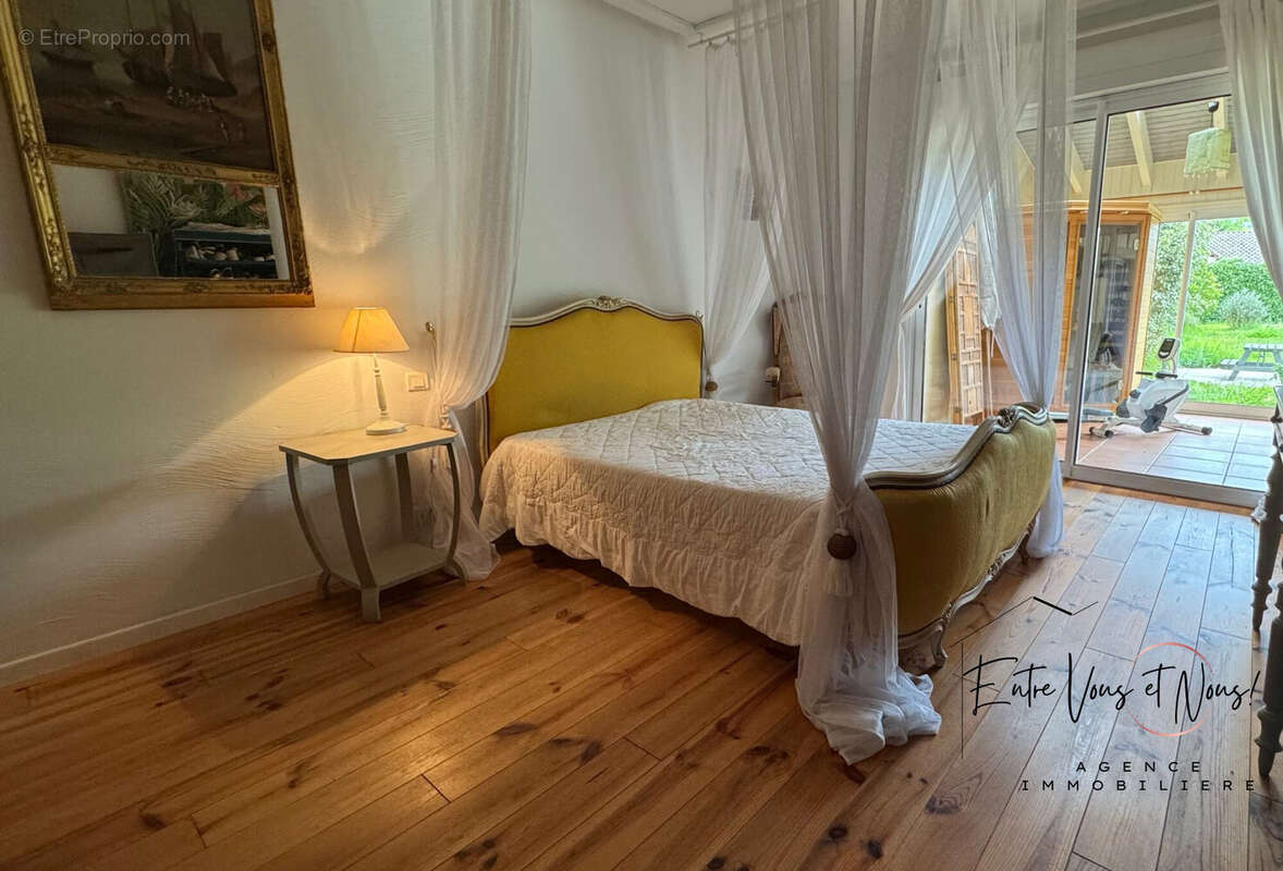 CHAMBRE 1 AU RDC - Maison à BAZAS