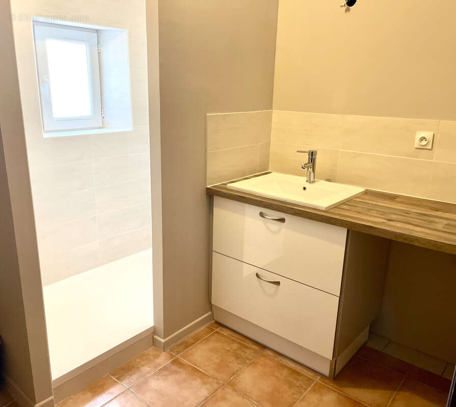 Appartement à PIERRELATTE