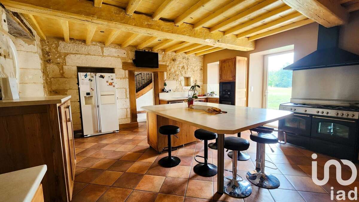 Maison 342 m² à Jaure  - photo 7