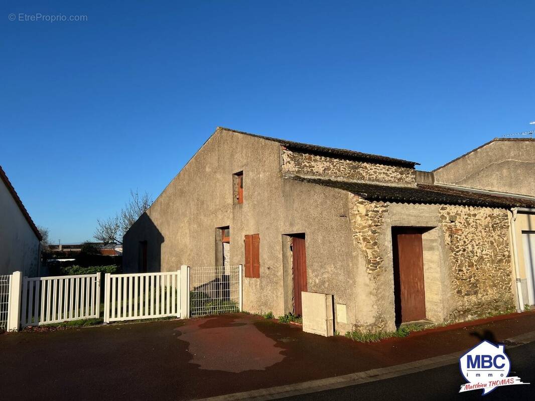 Maison à BEAUSSE