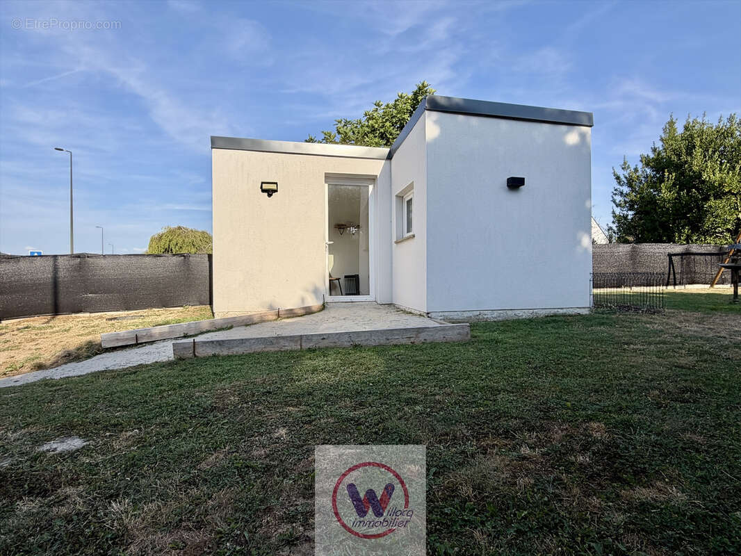 Belle maison de residence avec local professionnel en annexe - photo 11