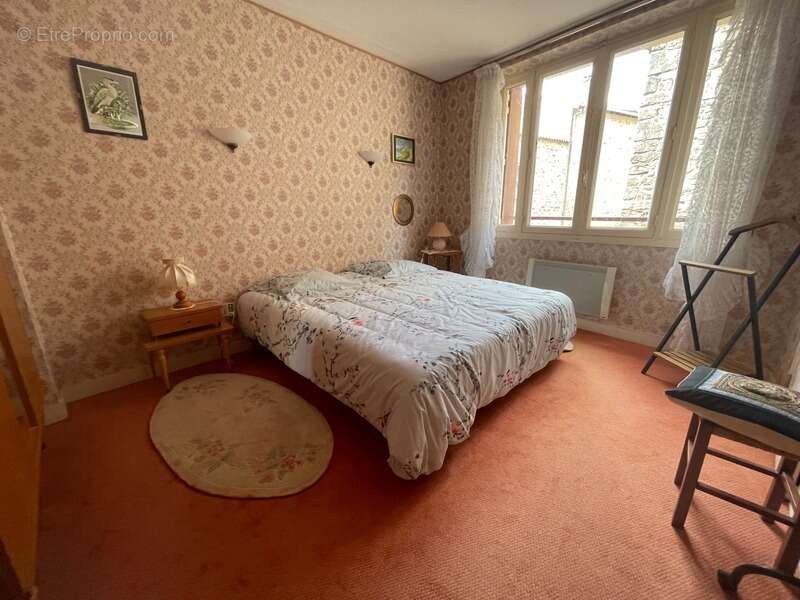 Maison à CHATEAUPONSAC