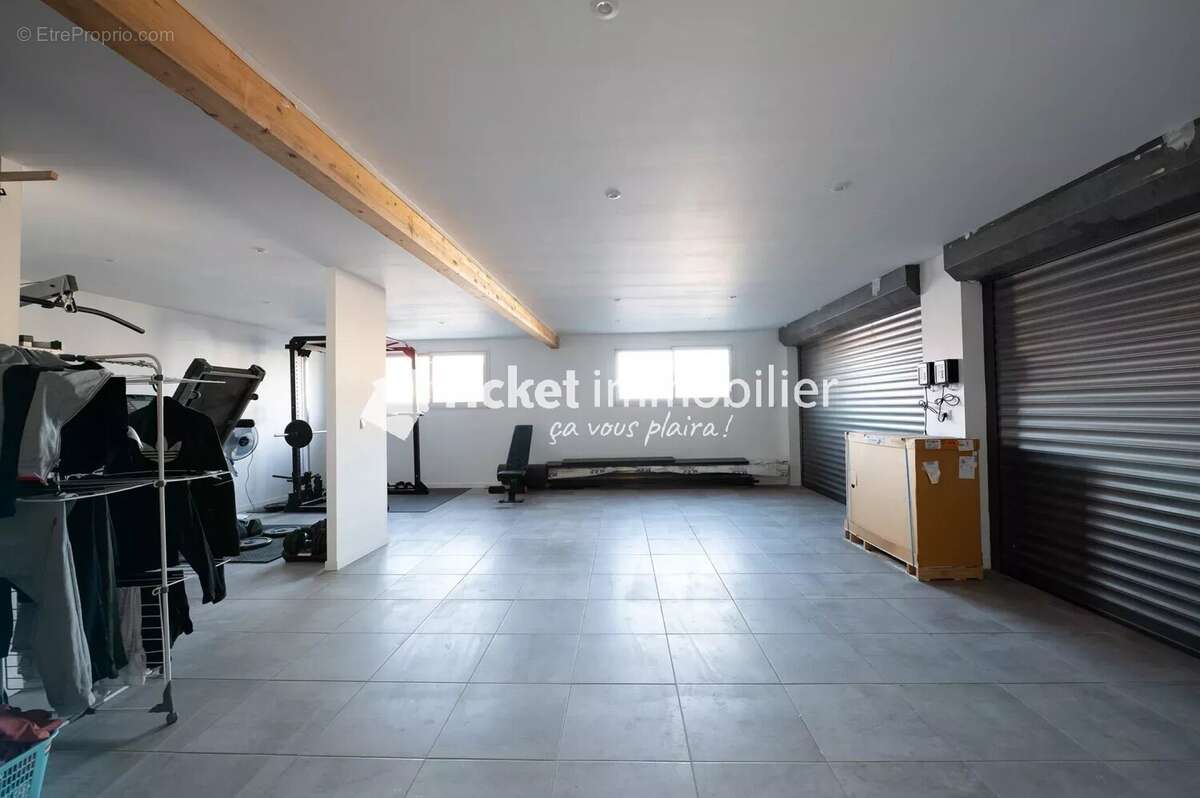 Maison à LA SALVETAT-SAINT-GILLES