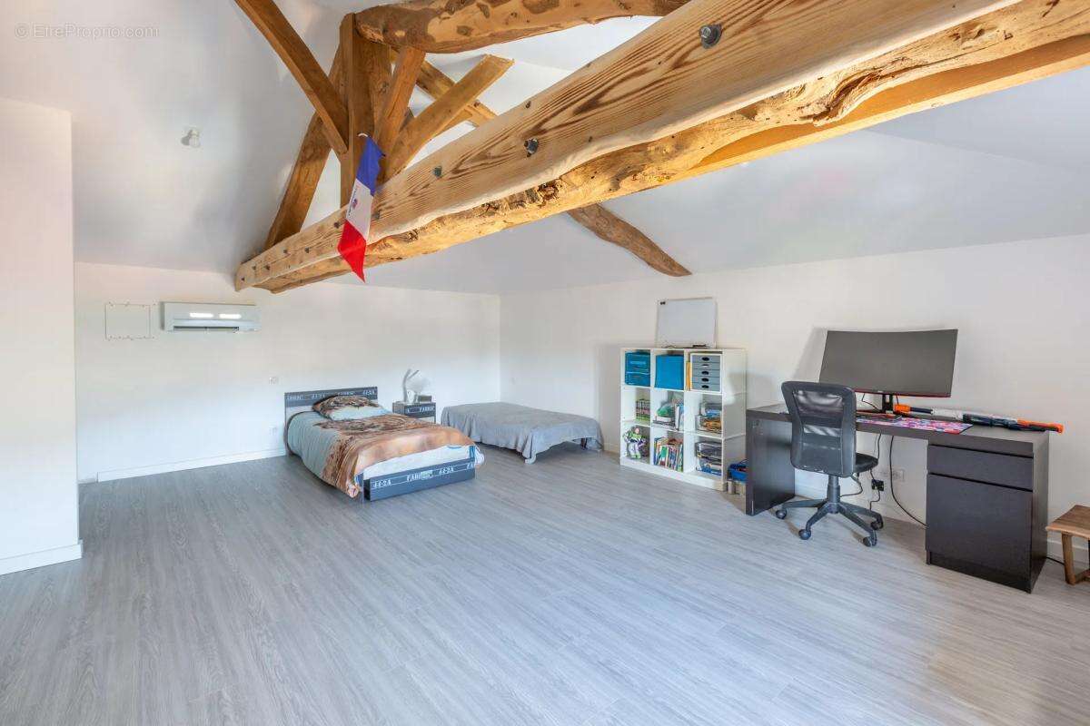 Maison à VAUX-EN-BEAUJOLAIS