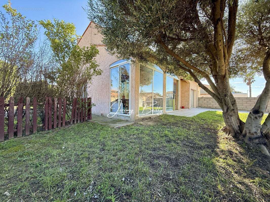 Maison à SAINT-ESTEVE