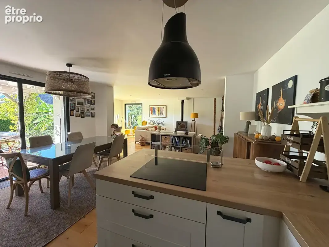 Contemporaine de 2021, terrain 1022 m2 - photo 6