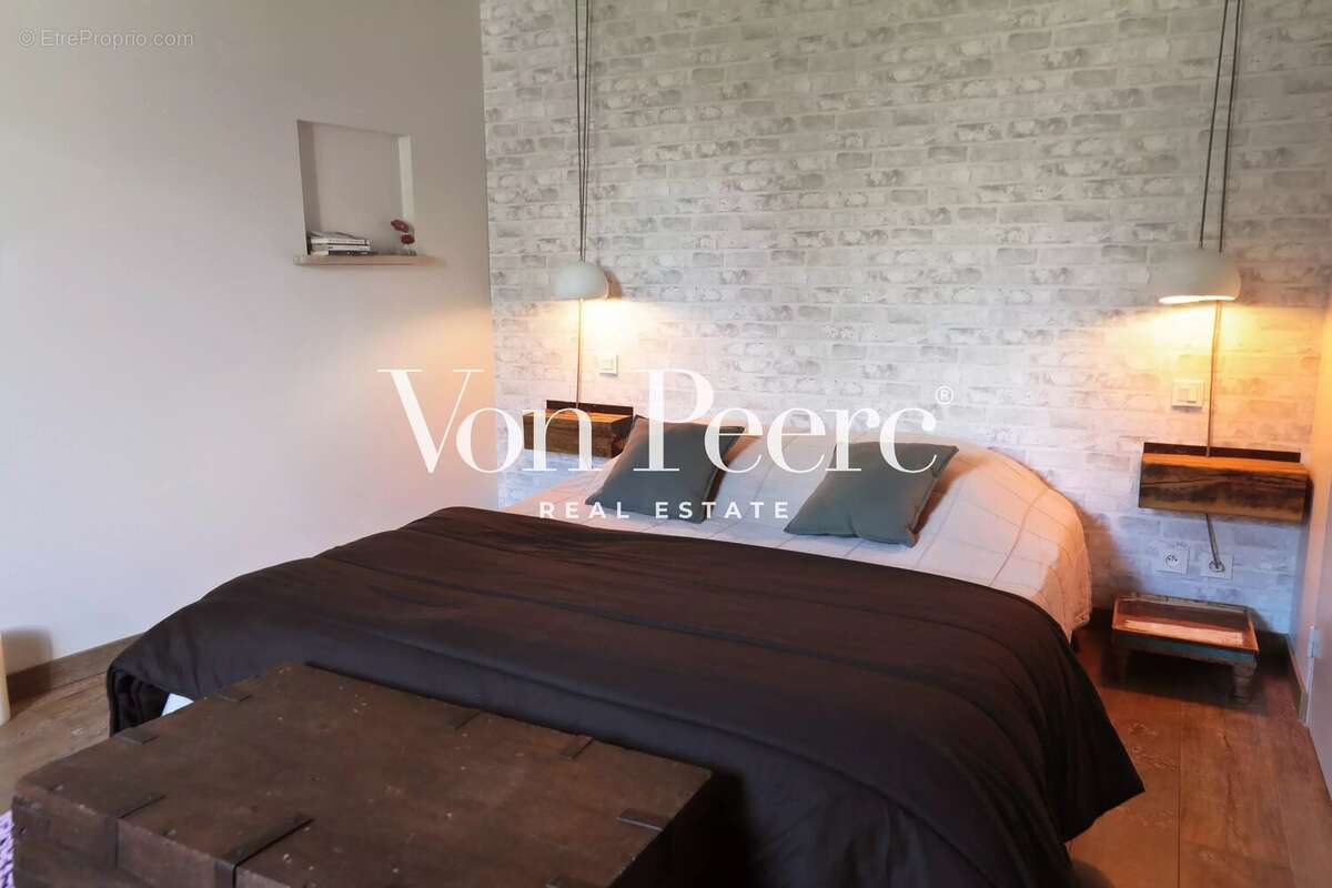 Appartement à SAINT-LAURENT-DES-ARBRES