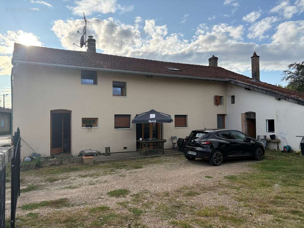 Maison à CUISERY