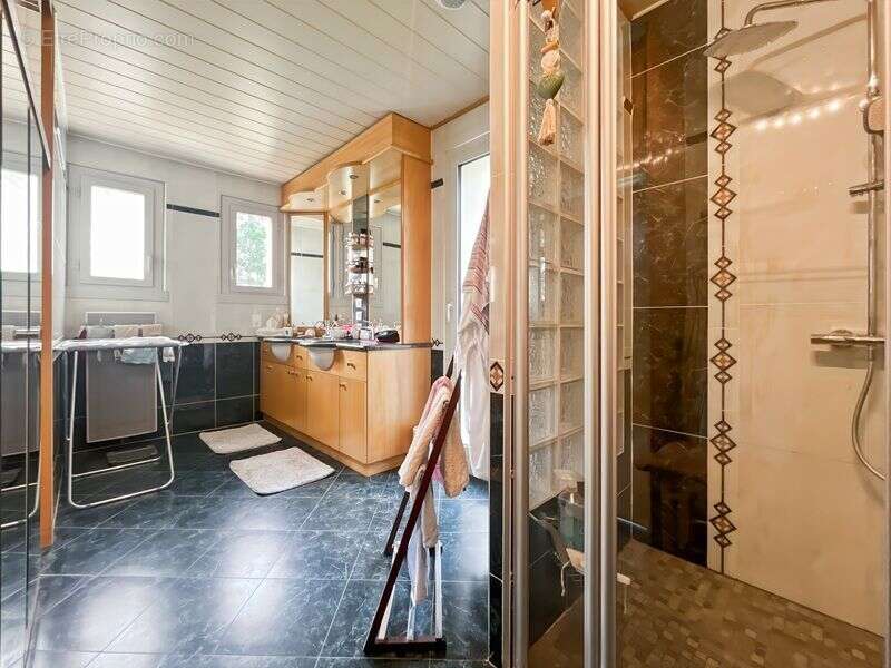Belle maison traditionnelle de 175 m² habitable de plain pied, proche condom - photo 13