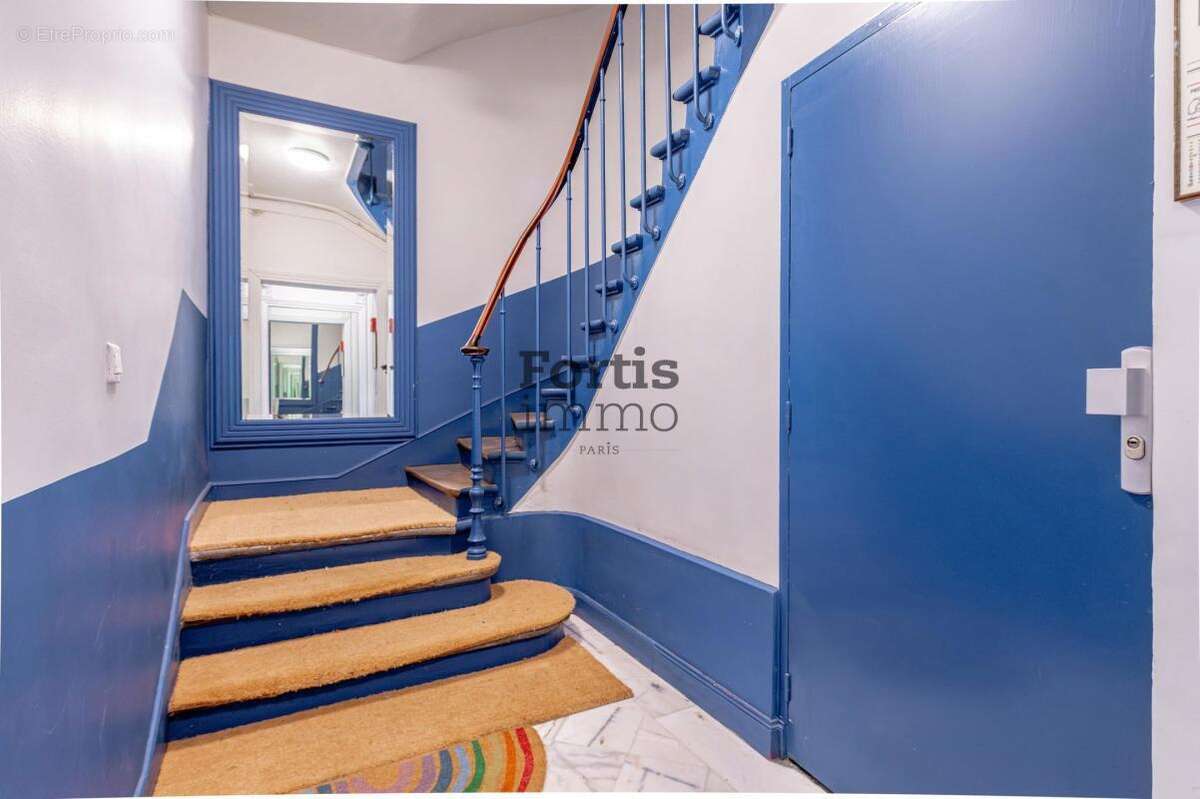 Appartement à PARIS-10E