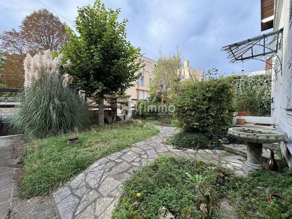 Appartement à CHAMPIGNY-SUR-MARNE