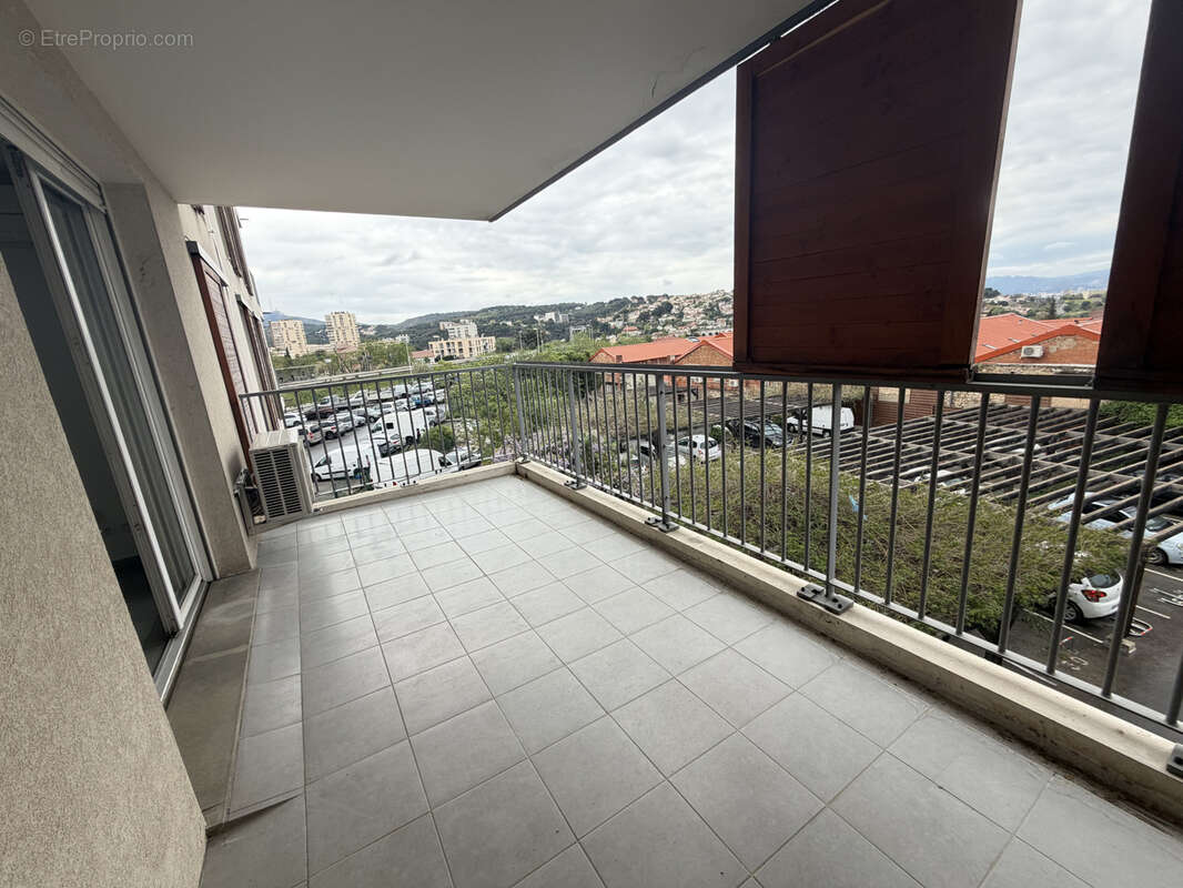 Appartement à MARSEILLE-15E