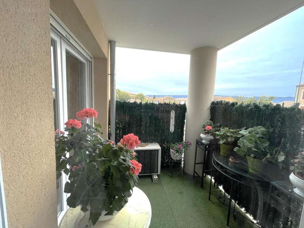 Photo 6 - Appartement à LA ROQUE-D'ANTHERON