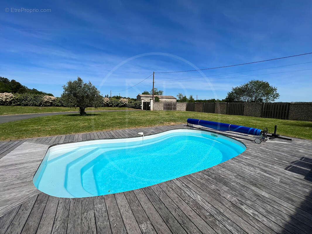 Maison à VILLEFRANCHE-DE-LONCHAT