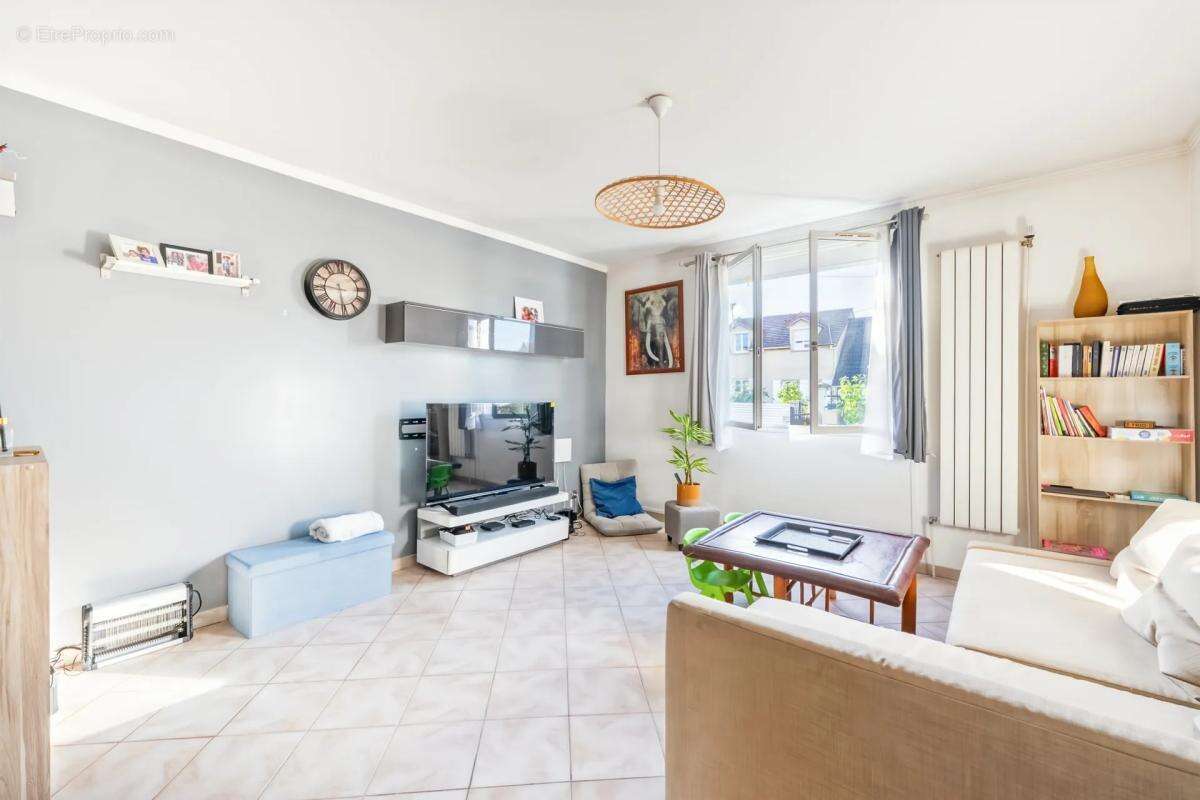 Maison à LES MUREAUX