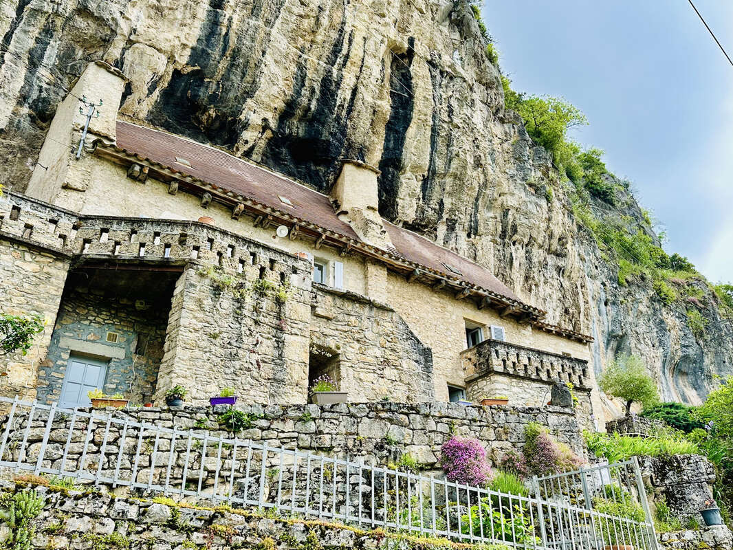 Maison à CABRERETS