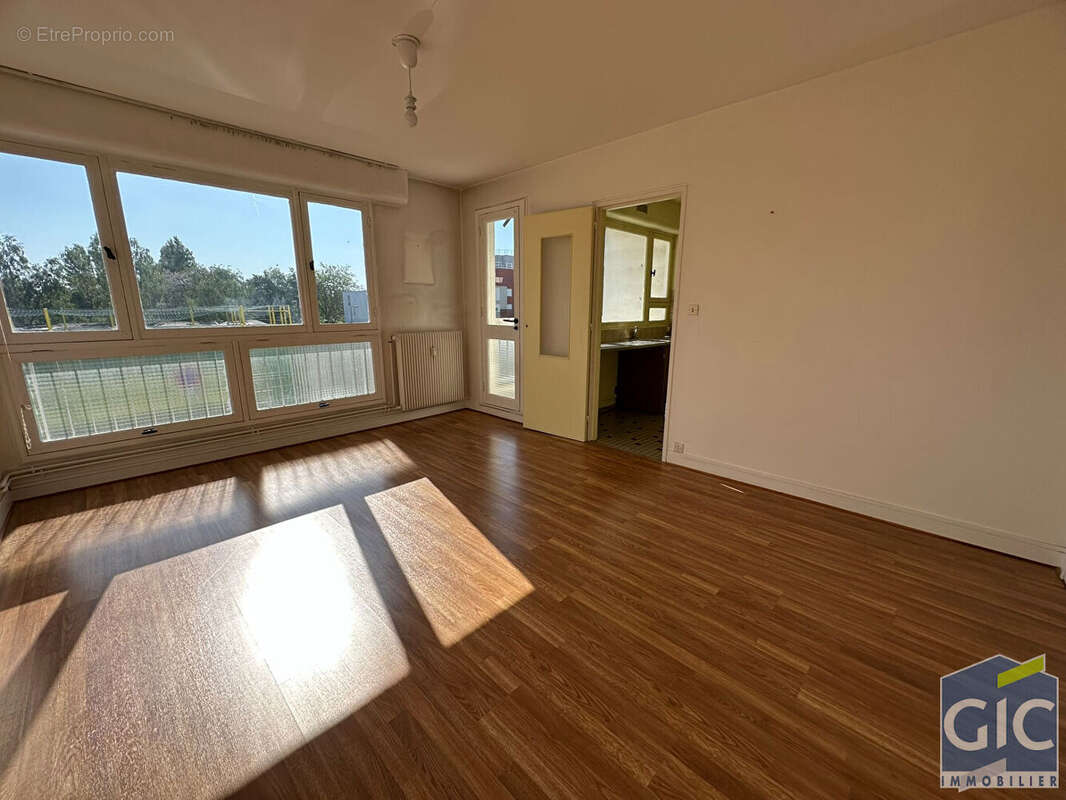 Appartement à HEROUVILLE-SAINT-CLAIR