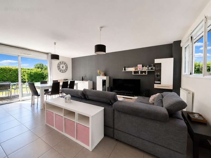 Maison à vendre maison contemporaine 6 pièces SAINT BERTHEVIN (53) - photo 5