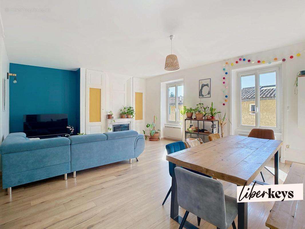 Appartement à CAILLOUX-SUR-FONTAINES
