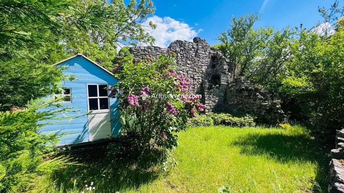 Maison à SAINTE-EULALIE-DE-CERNON