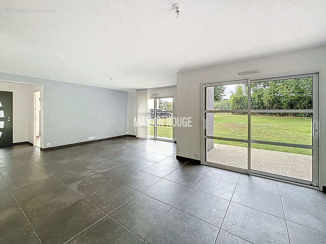 Maison à PLOUER-SUR-RANCE