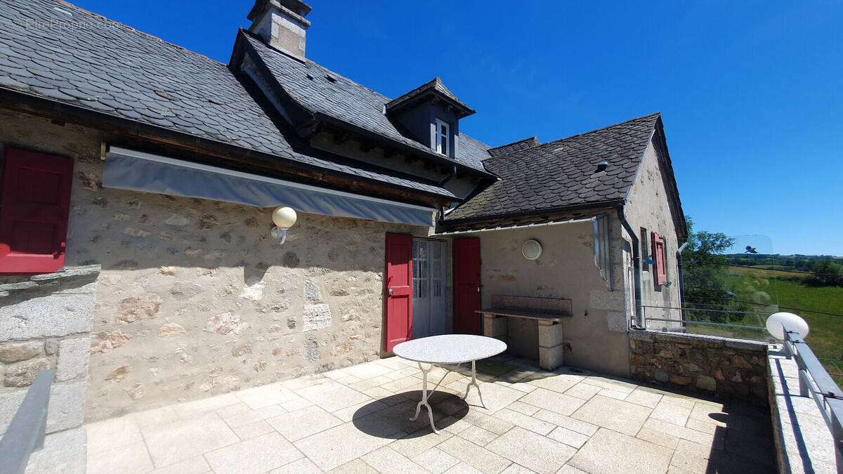 Maison à LUNAC