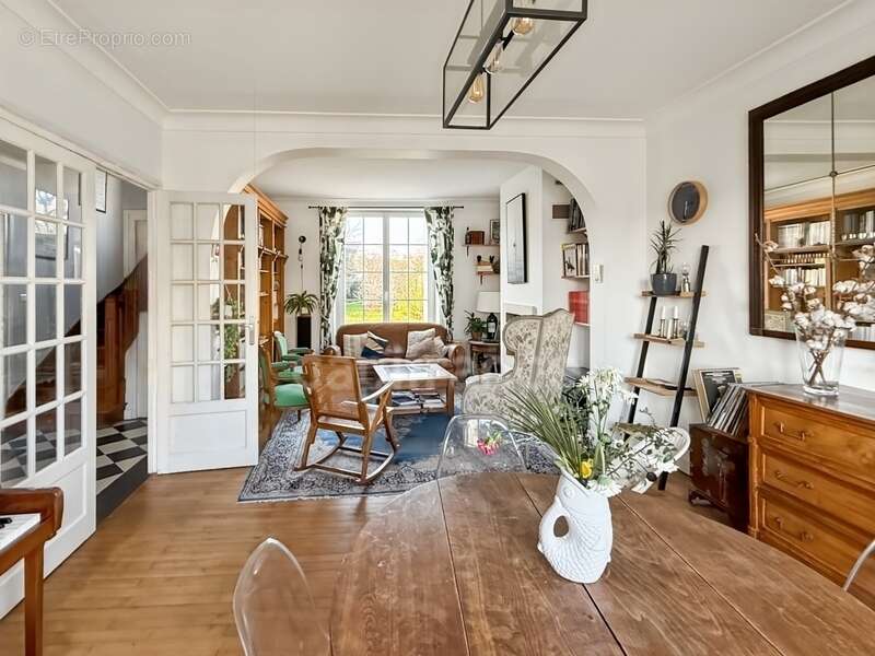 Maison à LE RELECQ-KERHUON