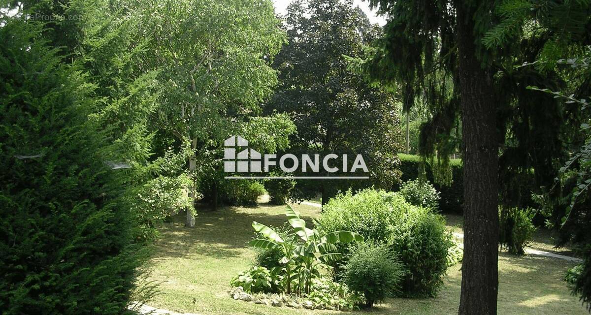 Maison à SAINTE-FOY-LES-LYON