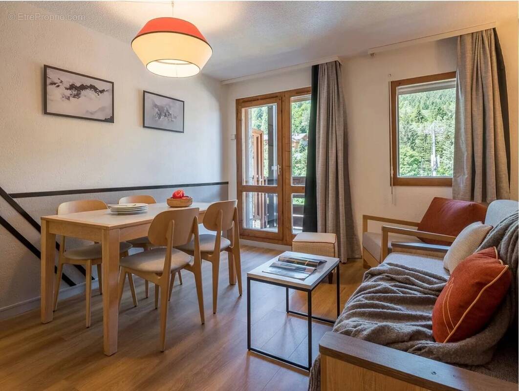 Appartement à LES ALLUES