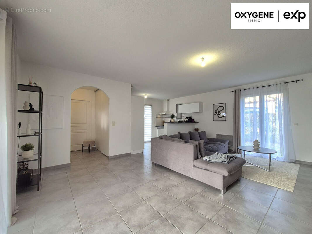 Maison 107 m² à Saint-Hippolyte  - photo 5