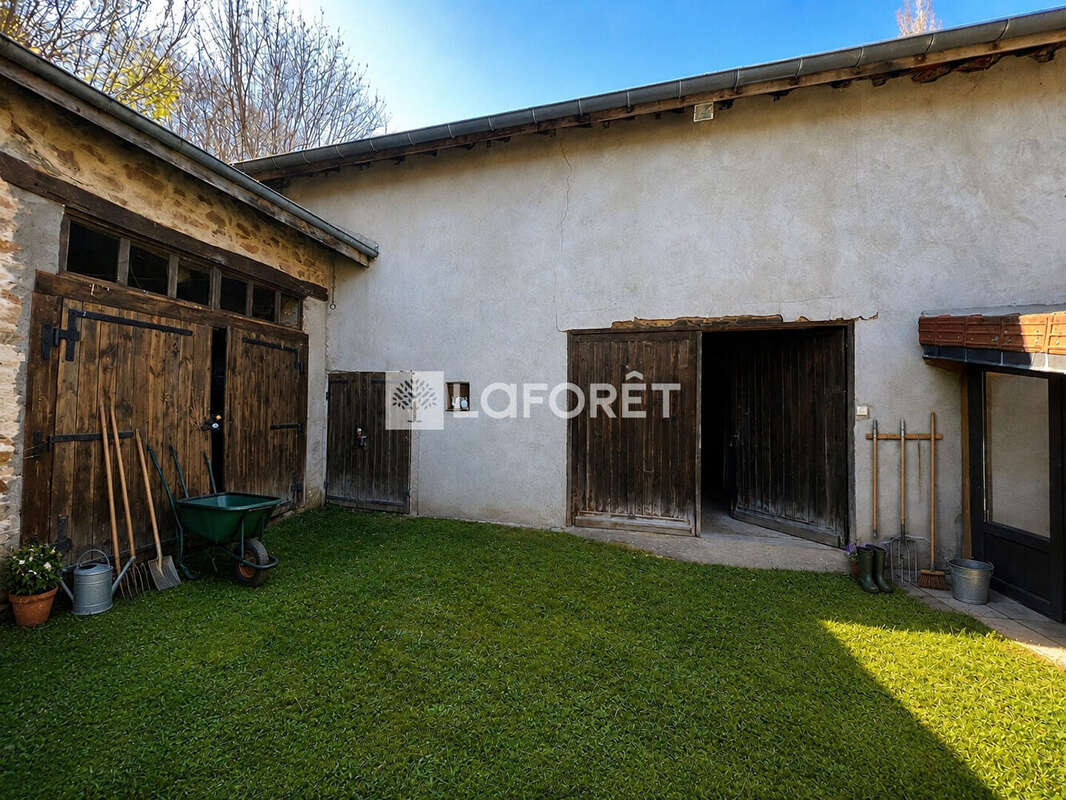 Maison à RENAISON