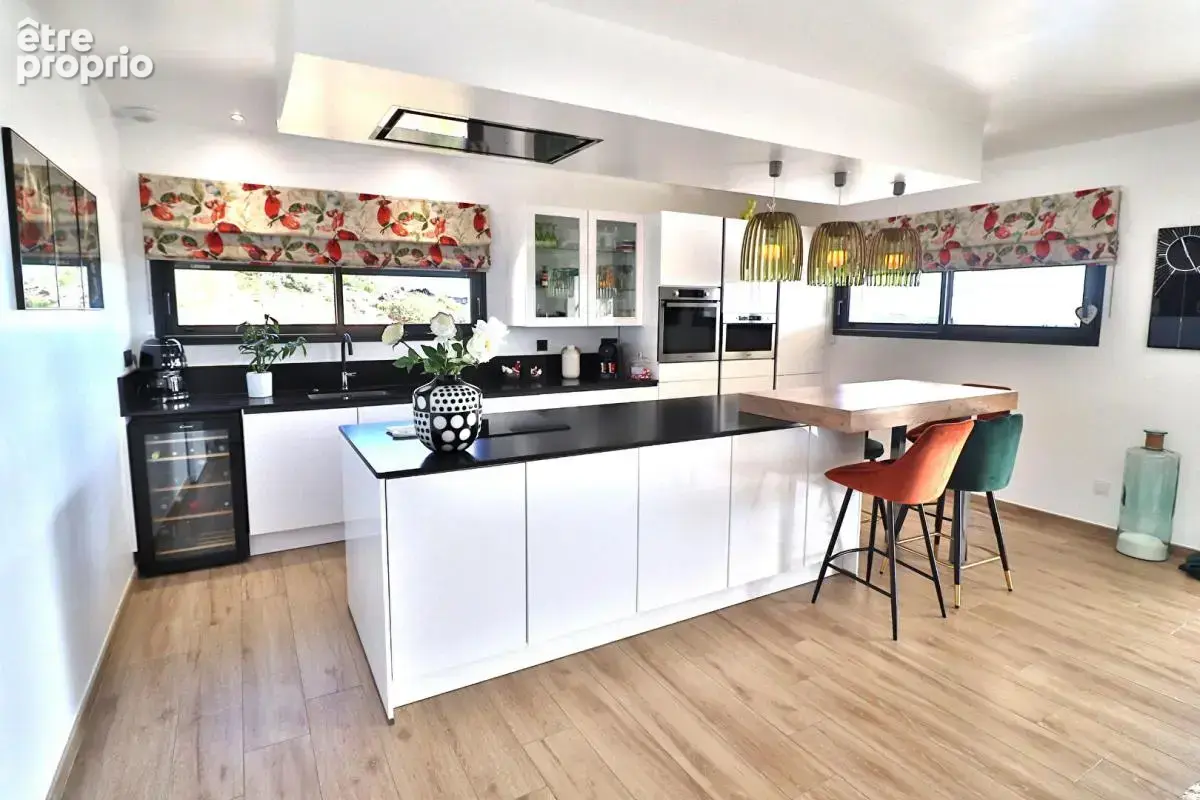 Villa contemporaine 5 pièce(s) 150 m2 sur un terrain de 1000m² avec piscine - photo 6