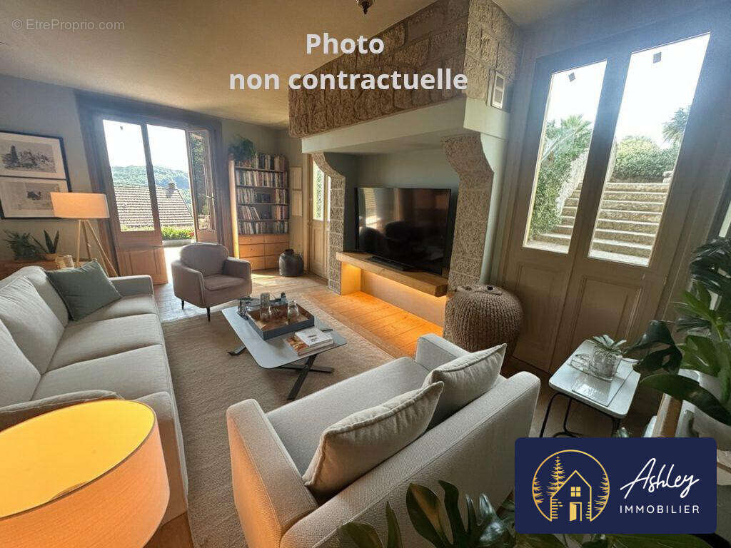 Maison 5 pièces YDES - Maison à YDES