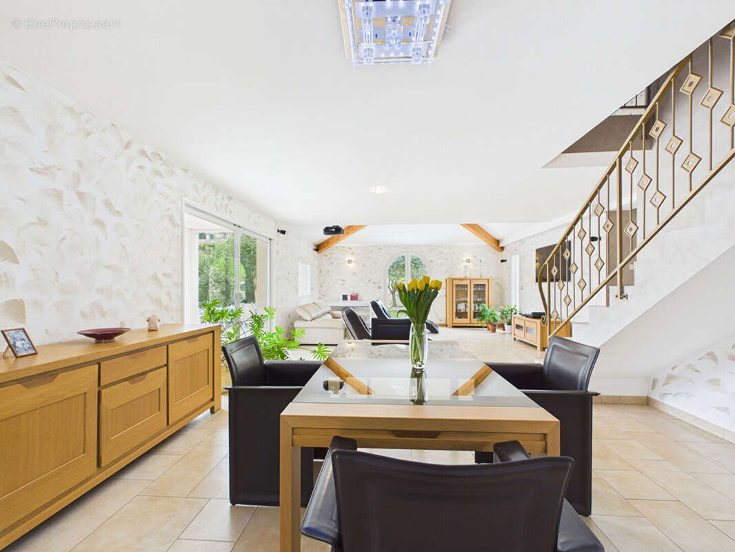 Maison à TOURNON-SUR-RHONE