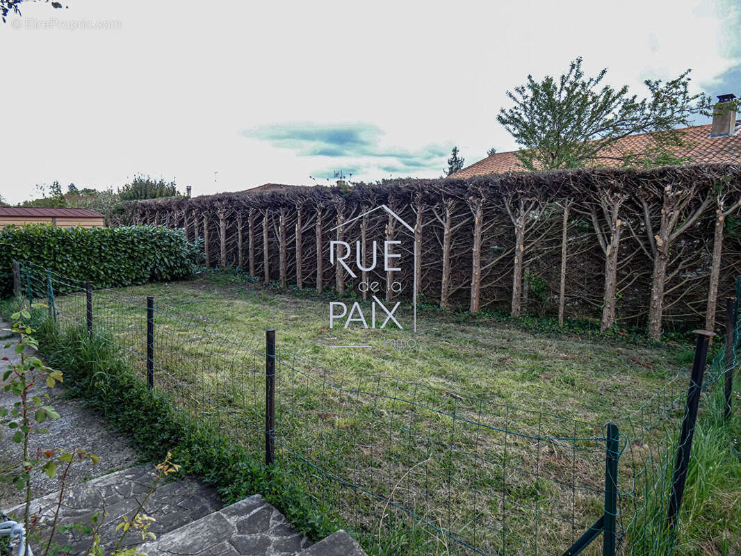 Maison à PLEUMARTIN