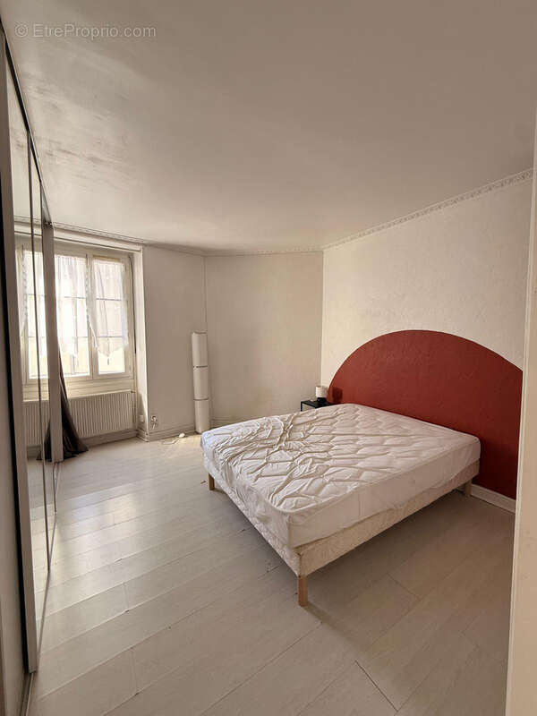 Appartement à LA FERTE-ALAIS