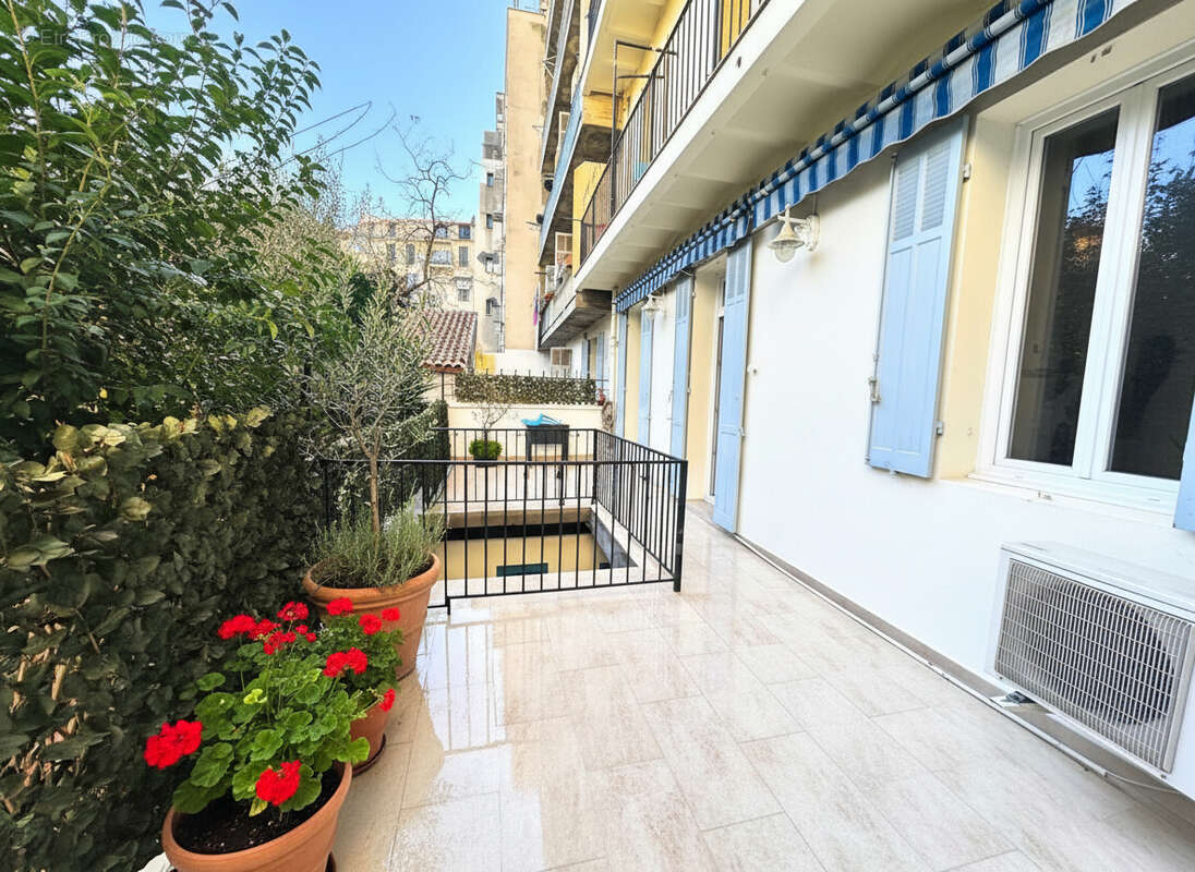 Appartement à MARSEILLE-5E