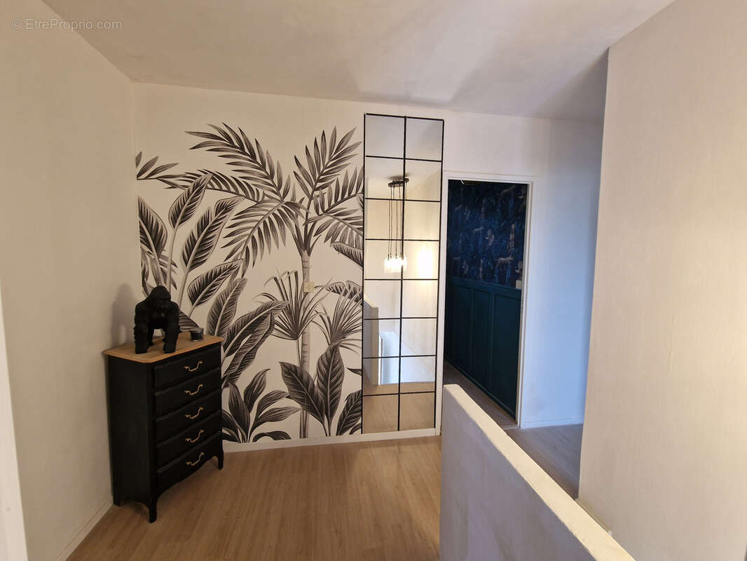 Maison à SAINT-LAURENT-DE-LA-SALANQUE