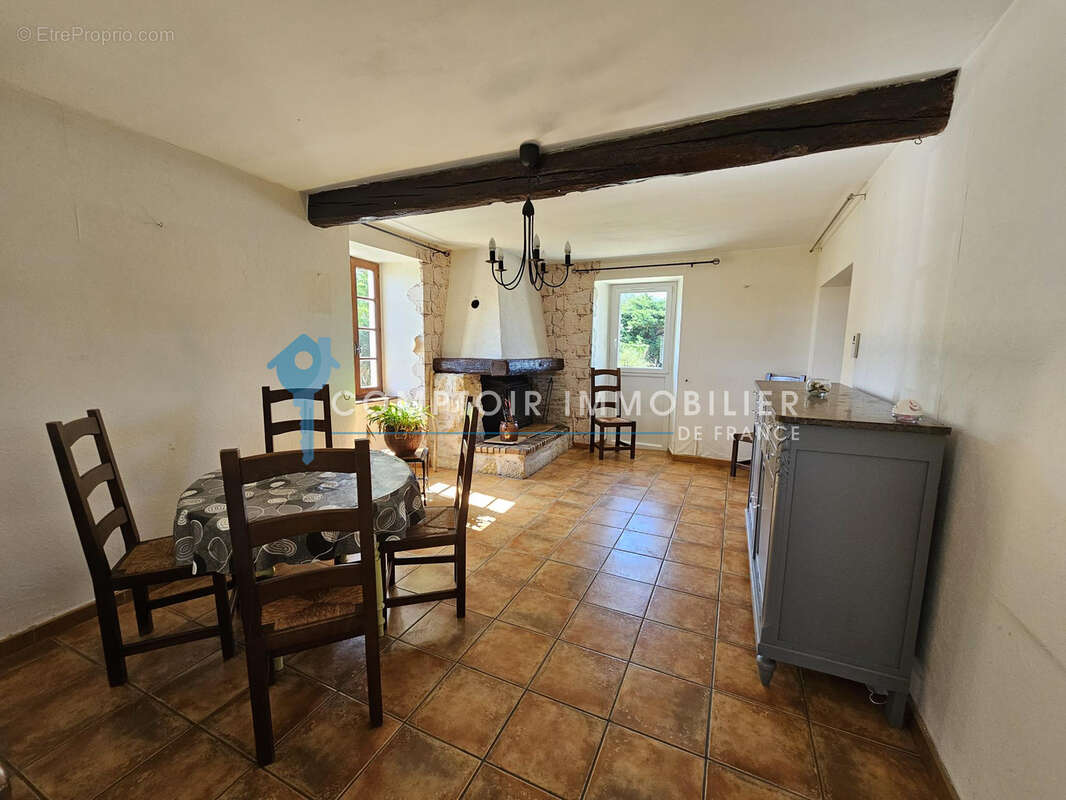 Dpt Haute-Garonne 31 A vendre 31260 Cassagne Maison T4 de 140 m2 avec grange sur parcelle de 1462 m2 - photo 5